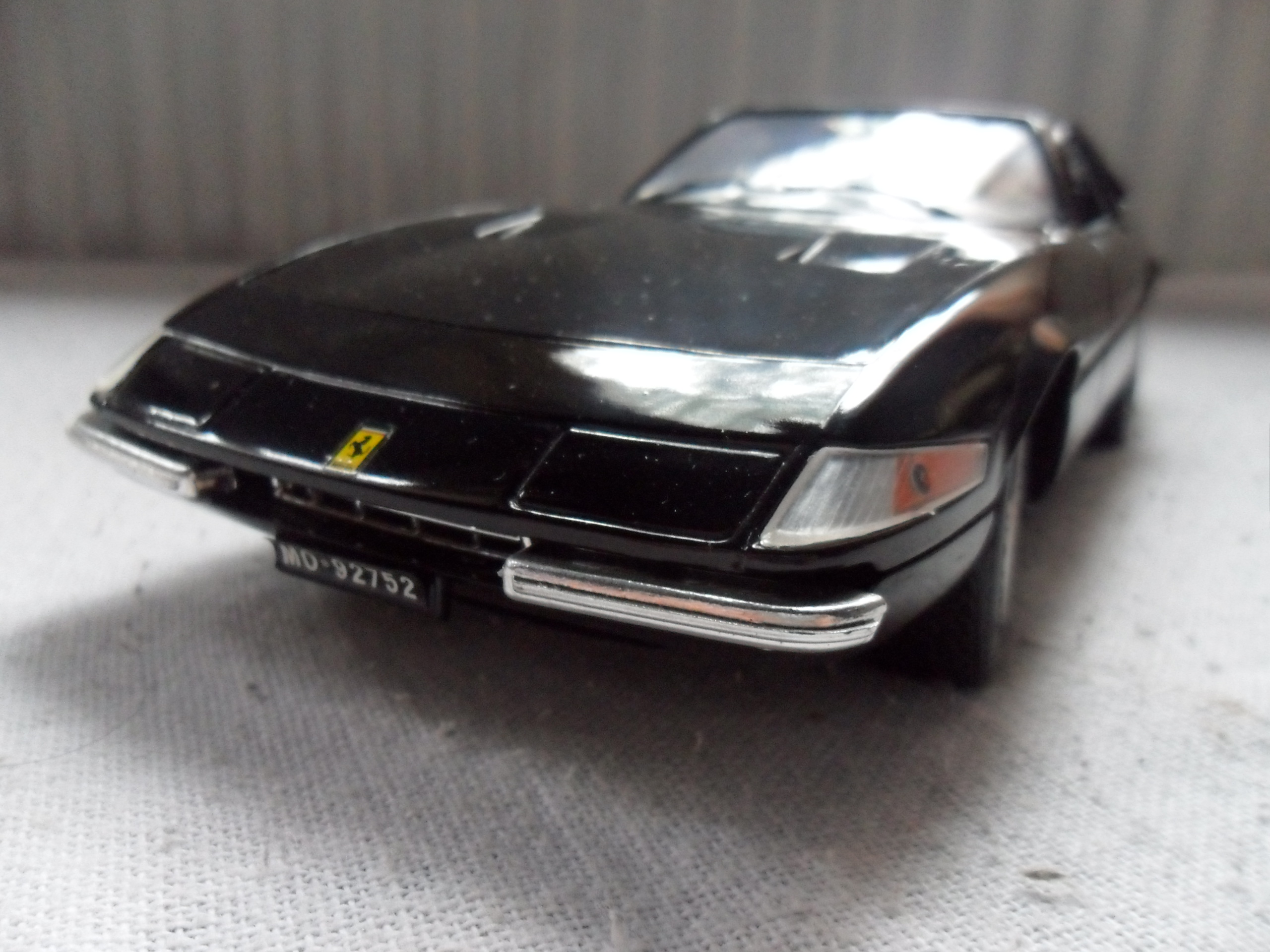Ferrari 365 GTB/4 Daytona (1969) – 1/18 Techno Giodi – avec boîte - Collection
